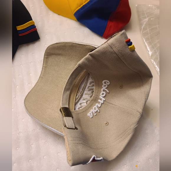 Tan Colombia Strapback - Picture 4 of 9
